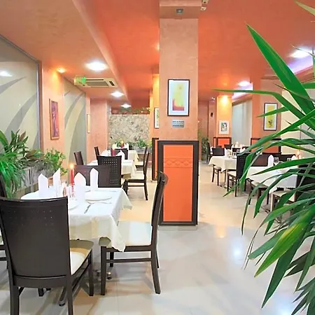 Rainbow 3 Club Szálloda 3*