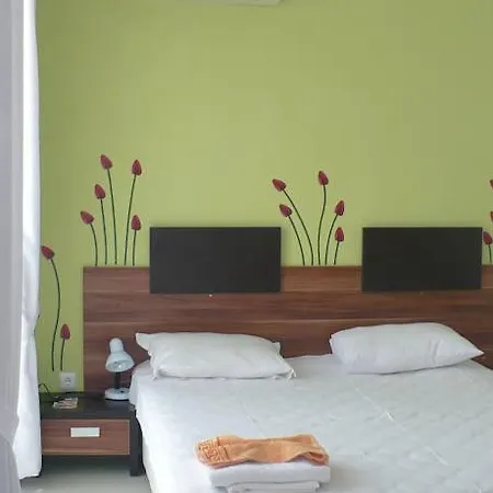 Hotel Rainbow 3 Club